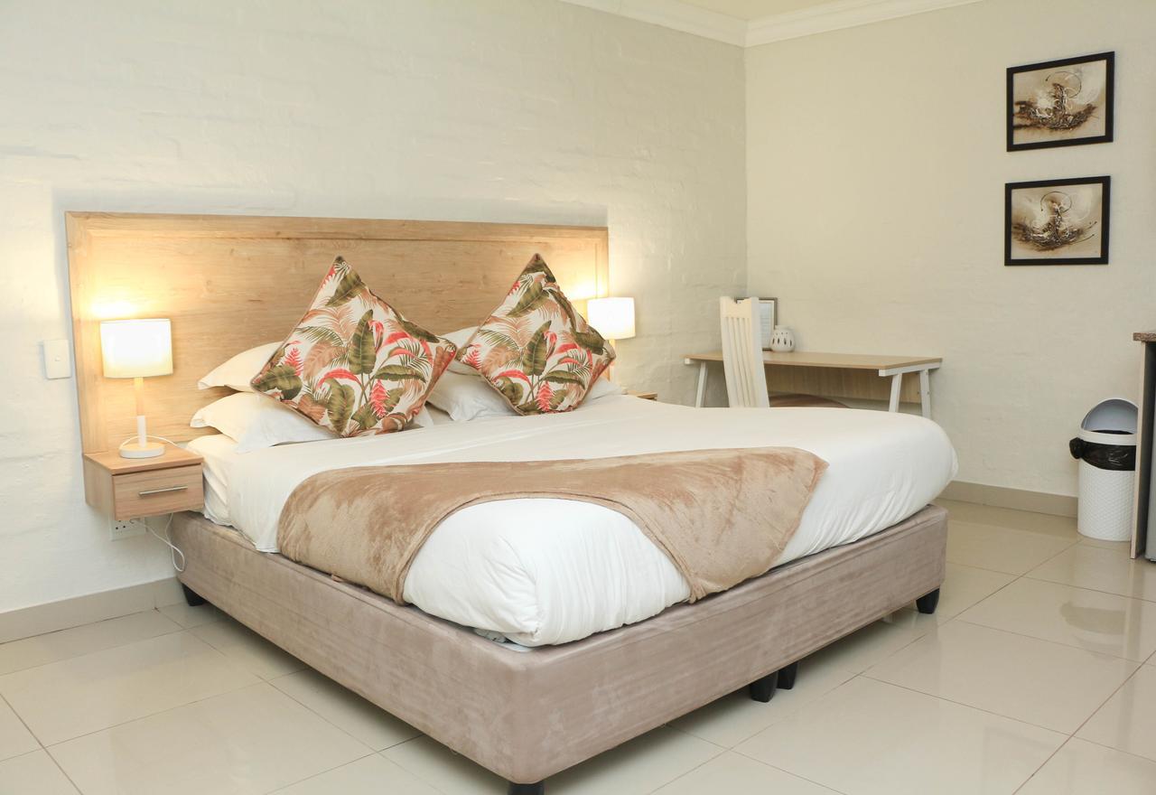 The Milkwood Beach Apartments Amanzimtoti Exterior photo